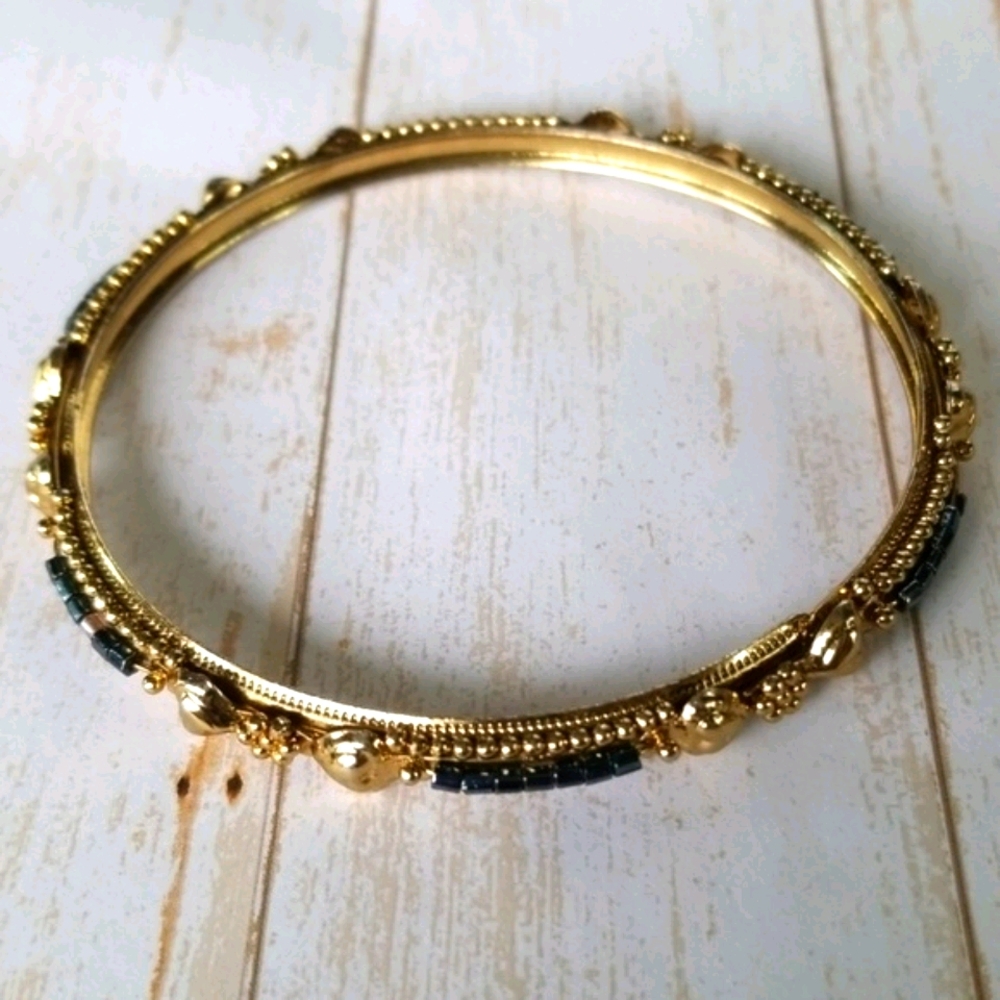 Vintage Elegant Black and Gold Jewelry 9 Piece Resellers Lot - Picture 12 of 13